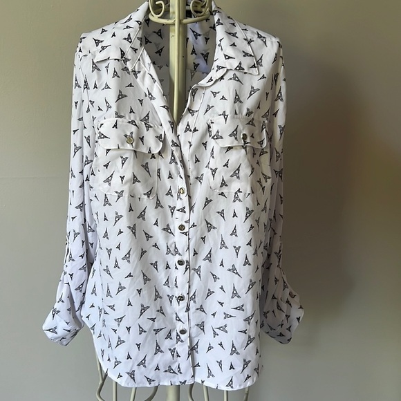 Adrienne Vittadini Tops - Adrienne Vittadini Eiffel Tower long sleeve shirt